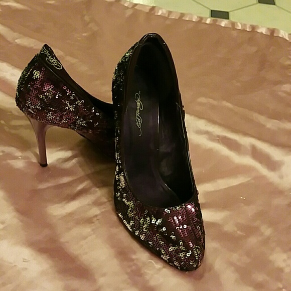 Ed Hardy pumps - Picture 4 of 4